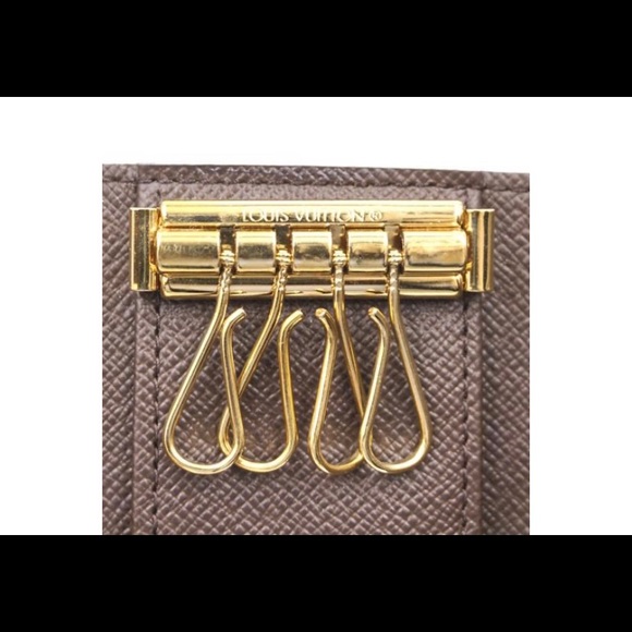 Louis Vuitton 4 key key holder in Damier Ebene Canvas. Gorgeous ❤️ - Picture 7 of 12